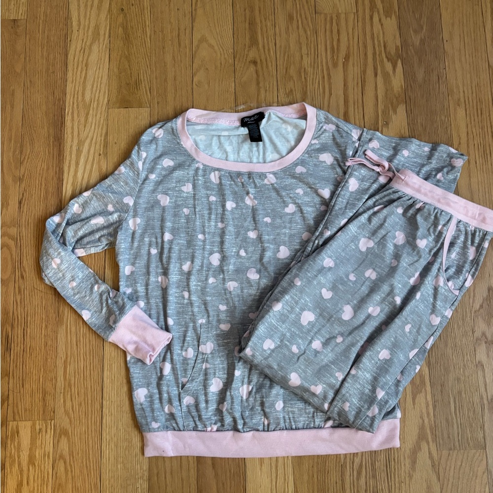 💚 Valentine’s Day Loungewear set 💚